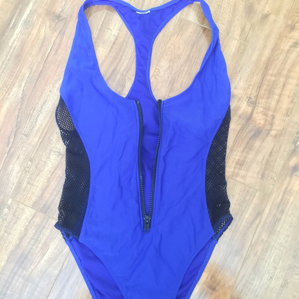One piece swimsuit